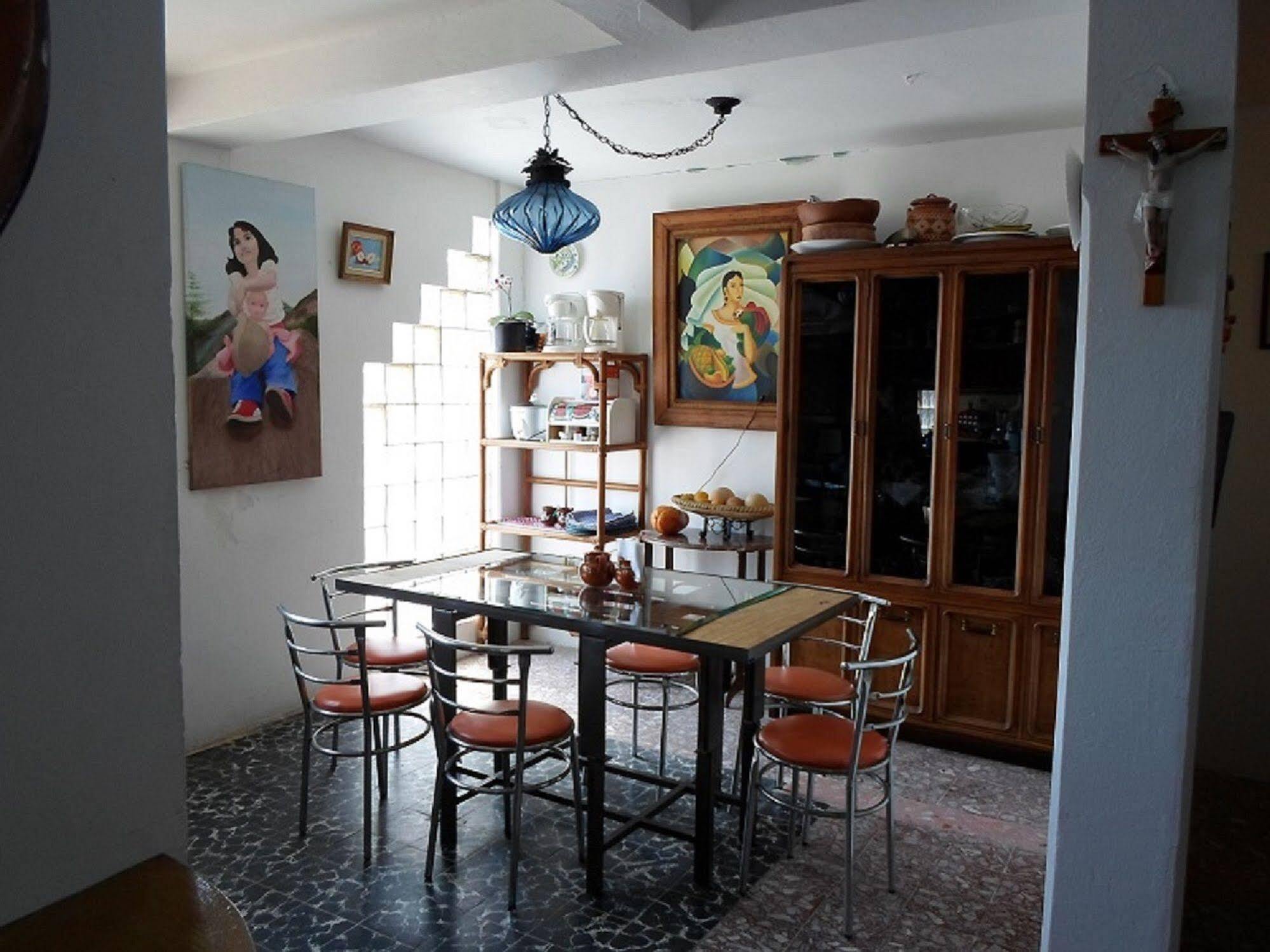 Hotel Posada Spa Antigua Casa Hogar Таско де Аларкон Екстериор снимка